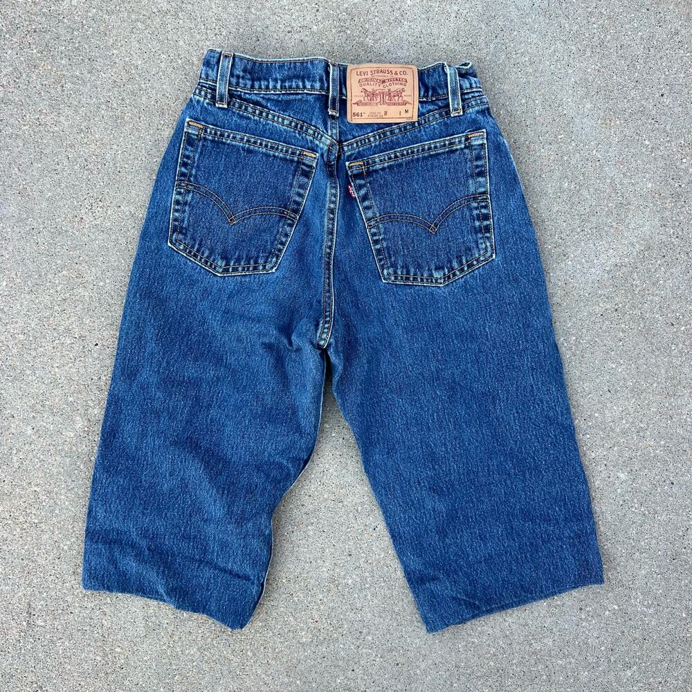 Vintage 90s Levi’s 561 hemmed Bermuda short jeans Ladies Size 4 MED